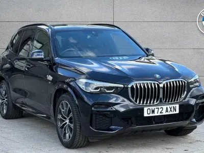 Usado BMW X5 M Sport 335 HP (246 kW) 2023 Preto SUV