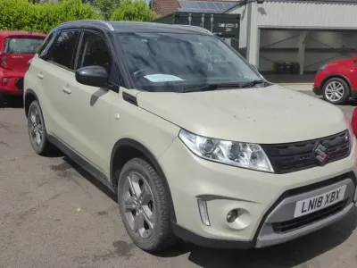 Gebraucht Suzuki Vitara SZ-T 120 PS (88 kW) 2018 Beige SUV