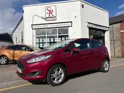 Used Ford Fiesta Zetec 2014 Pink Hatchback