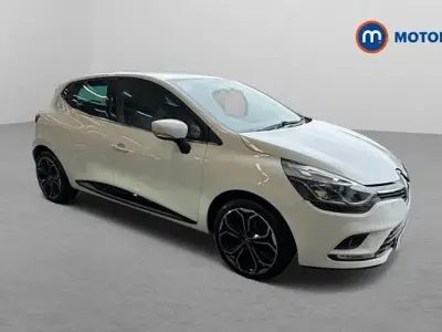 Used Renault Clio Iconic 90 HP (66 kW) 2019 White Hatchback