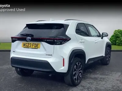 Used Toyota Yaris Cross Design 113 HP (83 kW) 2023 White SUV