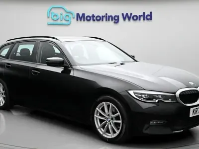 Begagnad BMW 318 M Sport 156 HK (114 kW) 2022 Svart Kombi