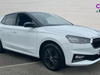 Used Skoda Fabia Colour Edition 80 HP (58 kW) 2024 Moon white metallic black magic pearl effect Hatchback