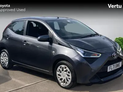 Used Toyota Aygo X-play 72 HP (52 kW) 2021 Decuma grey (metallic paint) Hatchback