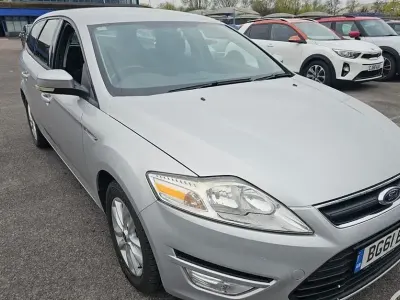 Used Ford Mondeo Zetec 163 HP (119 kW) 2011 Moondust silver Estate