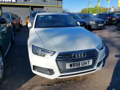 Begagnad Audi A4 S-Line 150 HK (110 kW) 2018 Vit Sedan