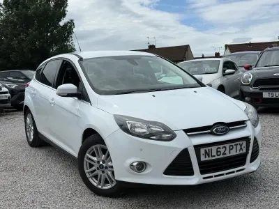 Used Ford Focus Titanium 125 HP (91 kW) 2012 White Hatchback