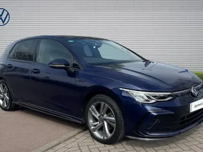 Begagnad VW Golf VIII R-line 150 HK (110 kW) 2024 Halvkombi