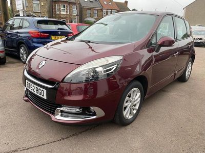 Used Renault Scénic III Dynamique 110 HP (80 kW) 2013 Red MPV