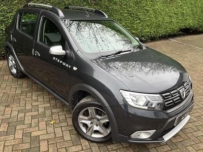 Used 2017 Dacia Sandero Lauréate | £6,495 (Fair price)