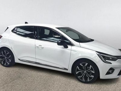 Used Renault Clio V Techno 145 HP (106 kW) 2023 White Hatchback