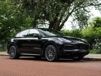 Usado Porsche Cayenne 462 HP (339 kW) 2022 Preto SUV