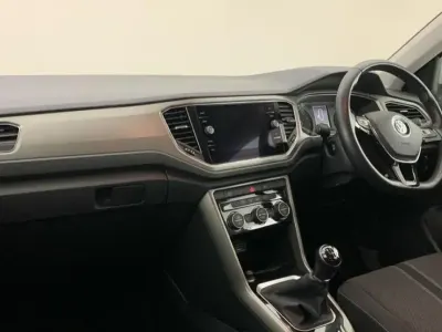Używany VW T-Roc SE 148 KM (108 kW) 2020 Biały SUV