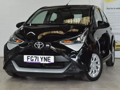 Used Toyota Aygo X-play 71 HP (52 kW) 2021 Black Hatchback