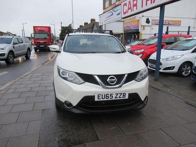 Used Nissan Qashqai Acenta 115 HP (84 kW) 2015 White SUV