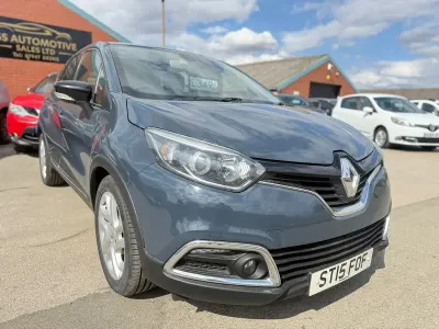 Used Renault Captur Dynamique 90 HP (66 kW) 2015 Blue SUV