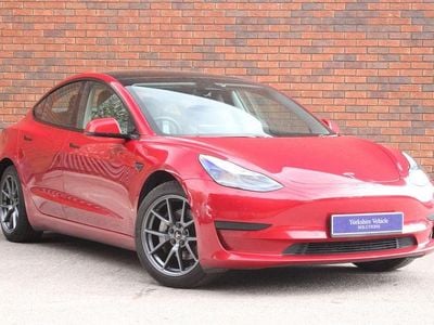 Used Tesla Model 3 RWD 208 kW (283 HP) 2022 Red Sedan