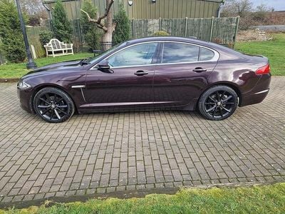 Begagnad Jaguar XF Premium Luxury 190 HK (139 kW) 2011 Röd Sedan