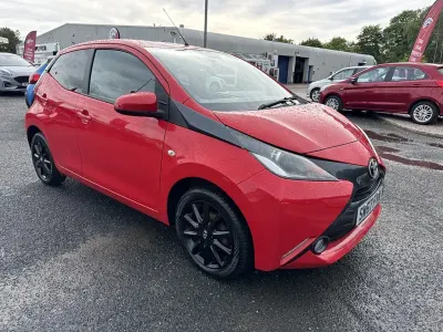 Used Toyota Aygo x-style 69 HP (50 kW) 2017 Red Hatchback