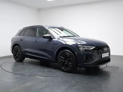 Begagnad Audi Q8 e-tron Black Edition 11 kW (15 HK) 2023 SUV