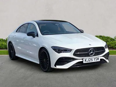 Begagnad Mercedes CLA180 AMG Line Premium Plus 136 HK (100 kW) 2025 Vit Sedan