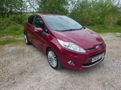 Second-hand Ford Fiesta Titanium 96 CP (70 kW) 2009 Roșu Hatchback