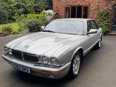 Silver Used 2001 Jaguar XJ8 Sedan | £3,495