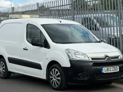 Używany Citroën Berlingo 90 KM (66 kW) 2012 Biały Minivan