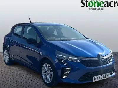 Used Renault Clio Evolution 90 HP (66 kW) 2025 Hatchback