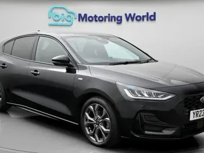 Used Ford Focus ST-Line 125 HP (91 kW) 2023 Black Hatchback