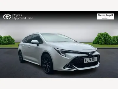 Used Toyota Corolla 196 HP (144 kW) 2025 White Estate