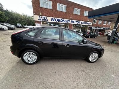 Used Ford Focus Titanium 2010 Metallic black Hatchback