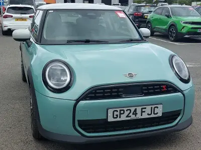Used Mini Cooper Classic 204 HP (150 kW) 2024 Green Hatchback