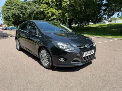 Used Ford Focus Zetec 125 HP (91 kW) 2014 Black Hatchback