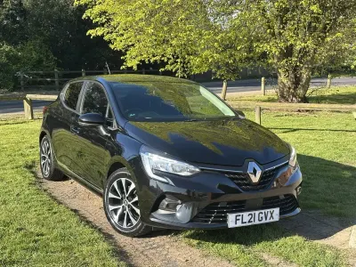 Używany Renault Clio V Iconic 85 KM (62 kW) 2021 Czarny Hatchback