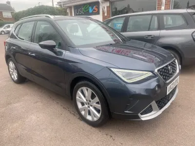 Używany Seat Arona Xperience 2023 Szary SUV
