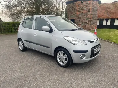 Used Hyundai i10 Comfort 78 HP (57 kW) 2008 Silver Hatchback