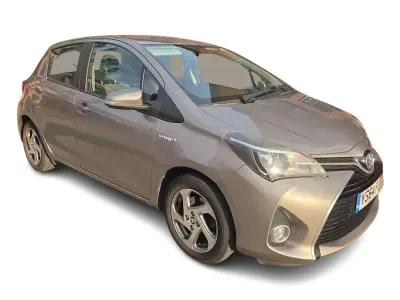 Used Toyota Yaris 101 HP (74 kW) 2015 Bronze Hatchback