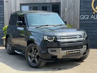 Used Land Rover Defender Dynamic 250 HP (183 kW) 2022 Grey SUV