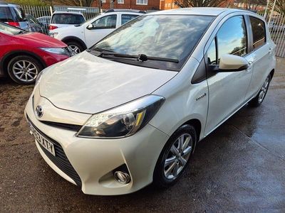 Used Toyota Yaris Hybrid T4 2013 White Hatchback