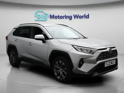 Used Toyota RAV4 Hybrid Design 218 HP (160 kW) 2022 Silver SUV