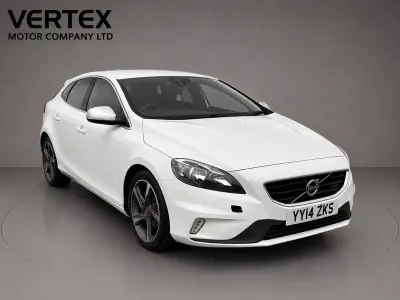 Used Volvo V40 R-Design 115 HP (84 kW) 2014 White Hatchback