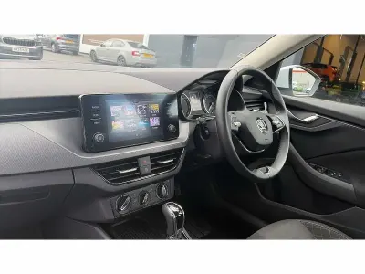 Used Skoda Kamiq SE 110 HP (80 kW) 2023 Moon white metallic SUV