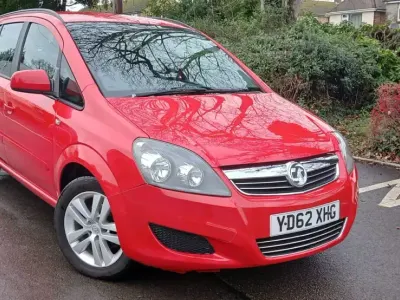 Used Vauxhall Zafira 115 HP (84 kW) 2012 Red MPV