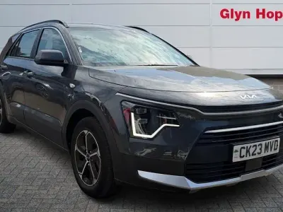 Gebraucht Kia Niro 141 PS (103 kW) 2023 Grau SUV