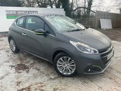 Used Peugeot 208 Active 82 HP (60 kW) 2015 Silver Hatchback