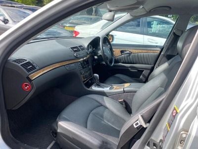 Mercedes E200