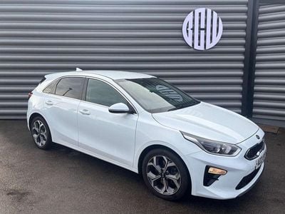 White Used 2021 Kia Ceed Hatchback | £10,950 (Good price)