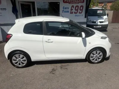 Used Citroën C1 Feel 68 HP (50 kW) 2015 White Hatchback