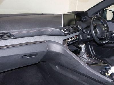 Used Peugeot 3008 Premium 129 HP (94 kW) 2019 Black SUV